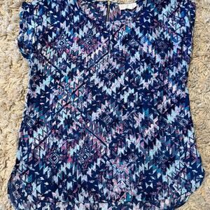 Women’s medium blue and pink top shirt blouse